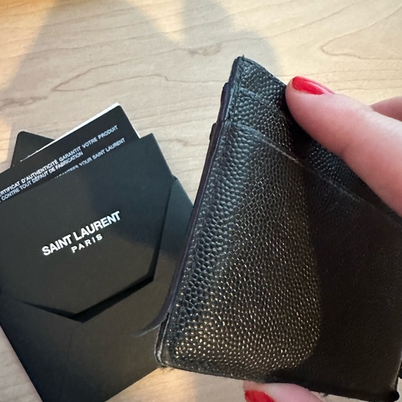 SAINT LAURENT PARIS CREDIT CARD CASE IN GRAIN DE POUDRE EMBOSSED LEATHER - Picture 5 of 9